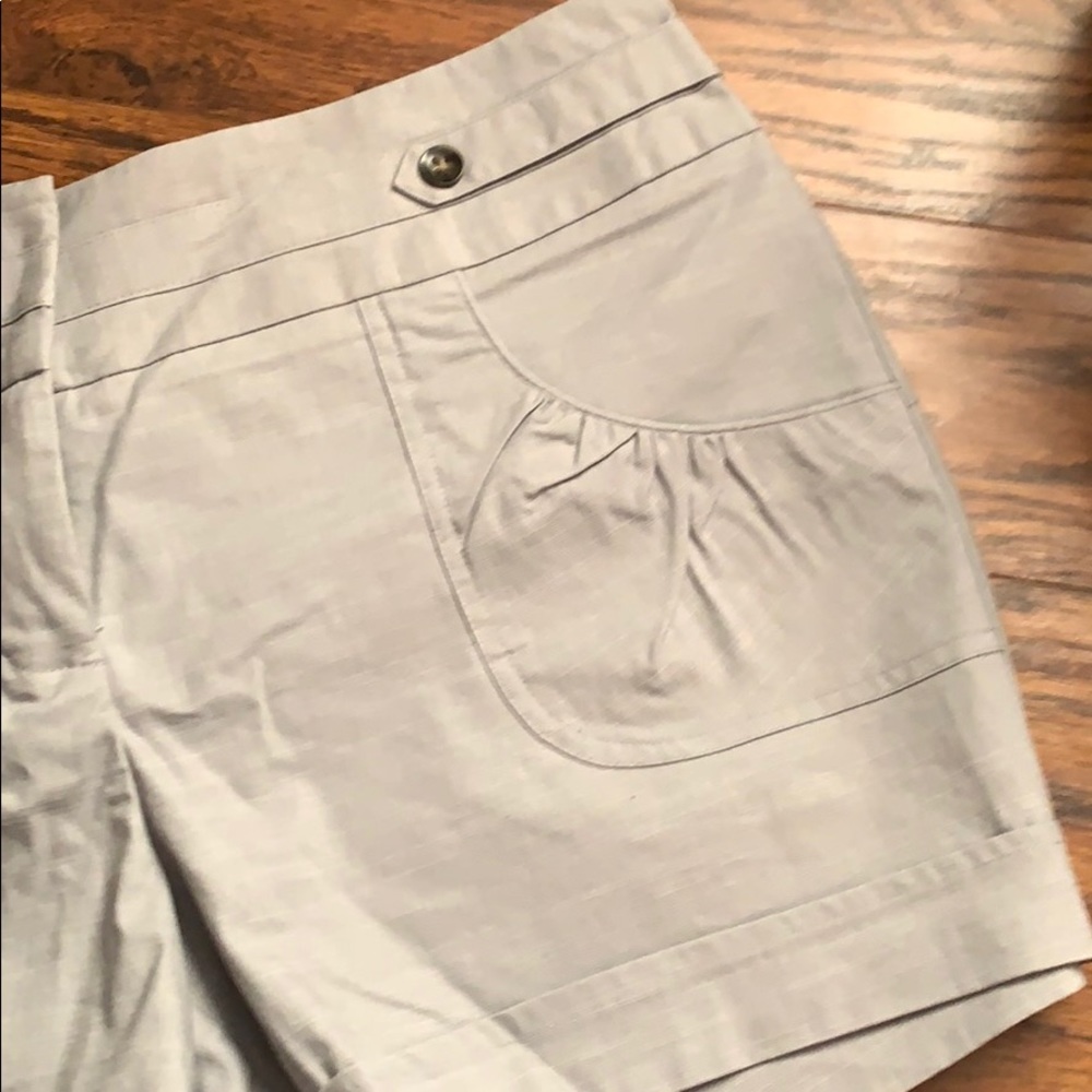 Shorts - Picture 3 of 6
